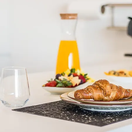 Delnatte By Alzira Apartment